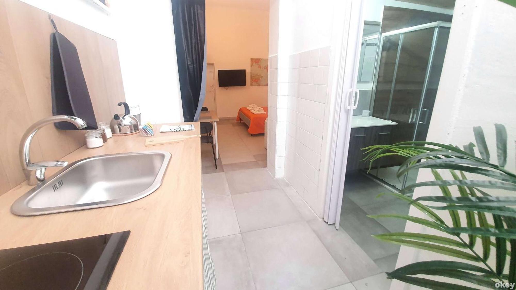 Suite Adriatica Hottube And Sauna Bari Exterior photo