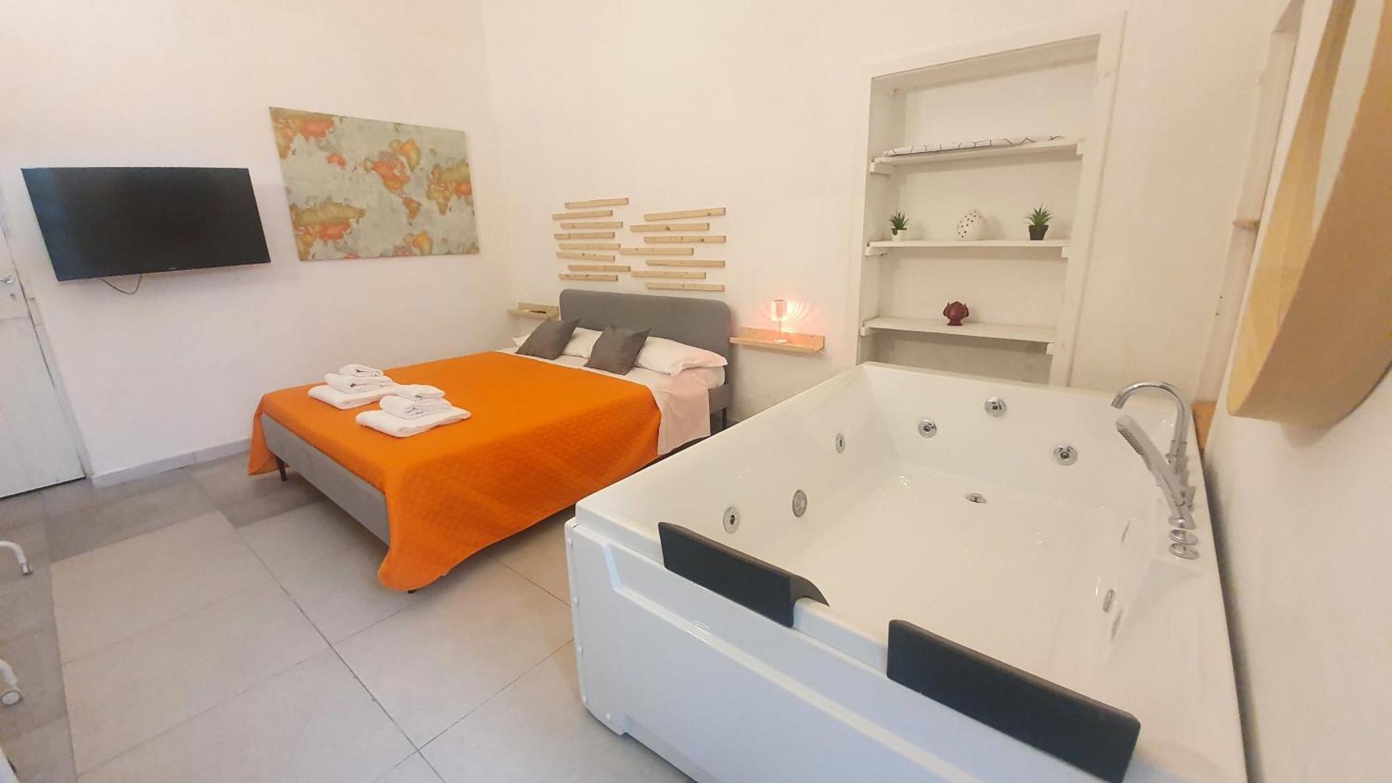Suite Adriatica Hottube And Sauna Bari Exterior photo